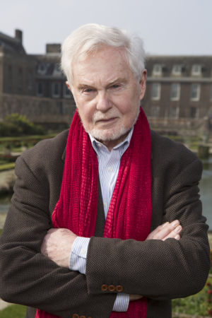 Derek Jacobi